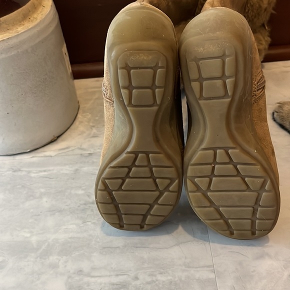 Native American inspired 14โH Suede look fur & rhinestone trim Boots Size 6.5 - Picture 6 of 7